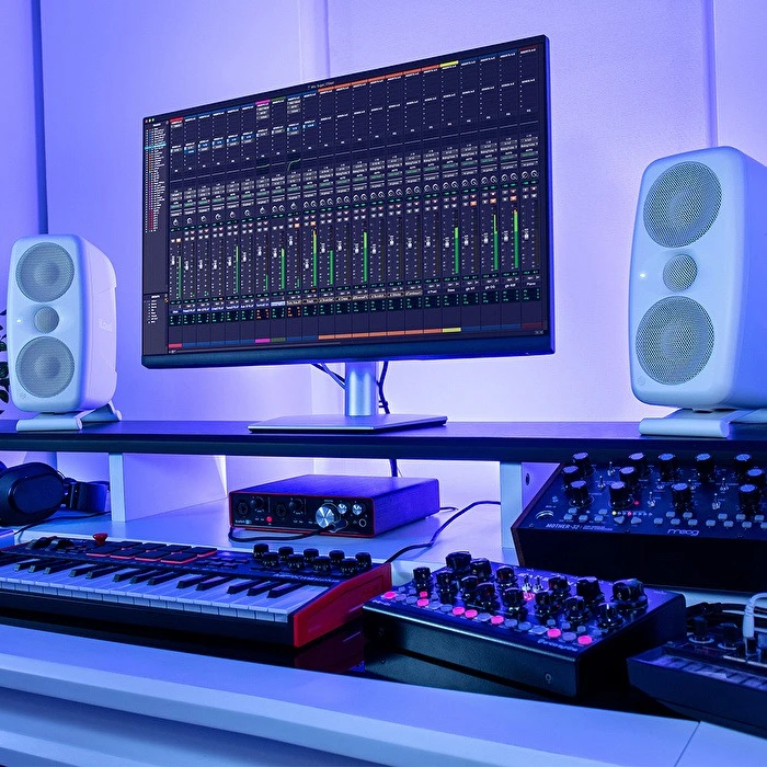 ik-multimedia-iloud-mtm-mkii-beyaz-referans-monitor-asimetrik-e-ticaret-gorsel1